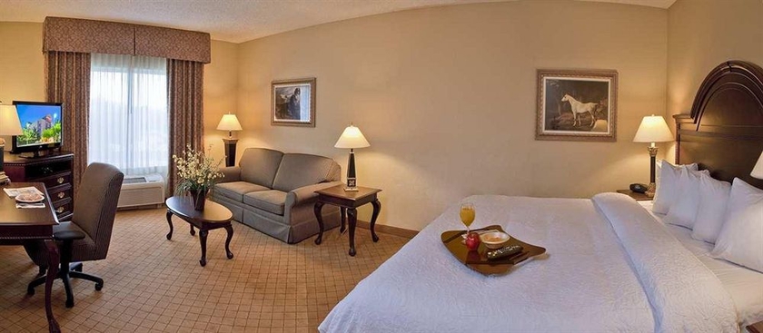 Imagen de la habitación del Hotel Hampton Inn and Suites Wellington. Foto 6