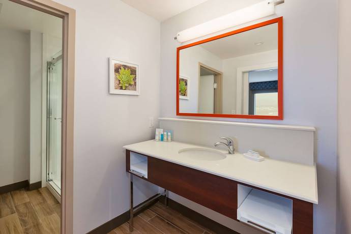 Imagen de la habitación del Hotel Hampton Inn and Suites Wells. Foto 13