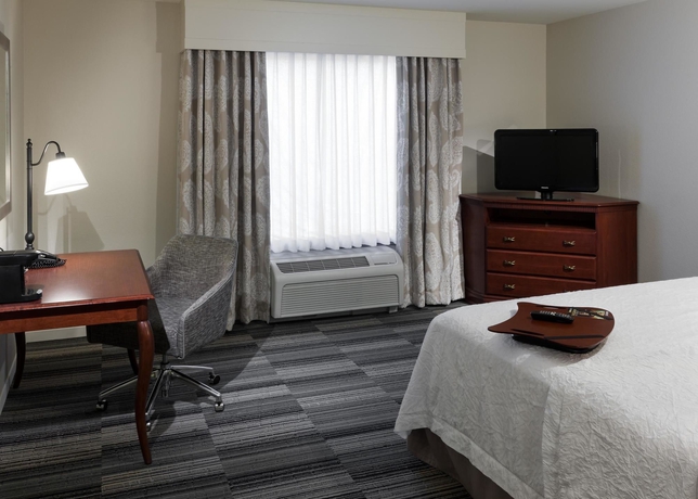 Imagen de los interiores del Hotel Hampton Inn and Suites Westford-chelmsford. Foto 11