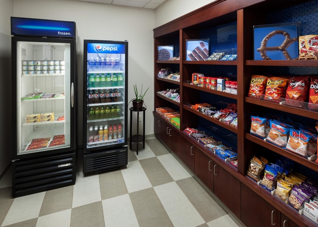 Imagen del bar/restaurante del Hotel Hampton Inn and Suites Westford-chelmsford. Foto 2