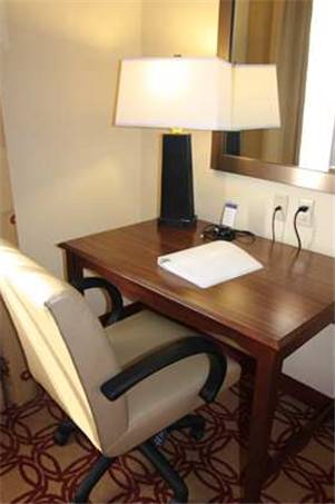 Imagen de la habitación del Hotel Hampton Inn and Suites Wiggins. Foto 16