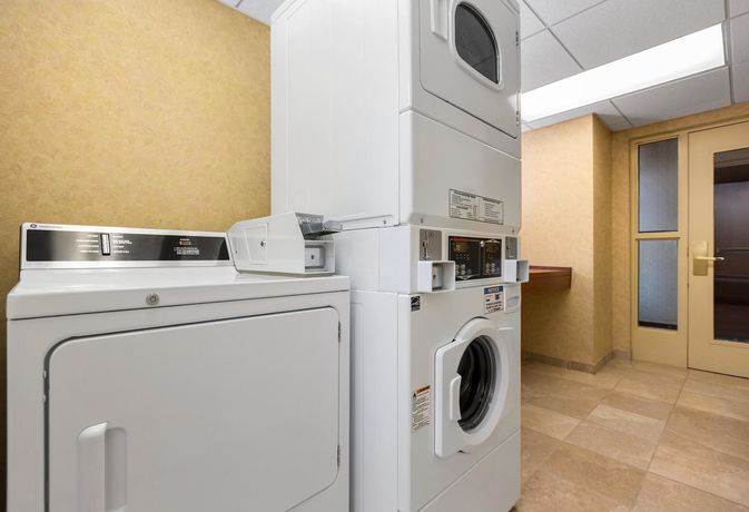 Imagen de los interiores del Hotel Hampton Inn and Suites Williamsburg Historic District. Foto 8