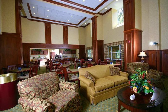 Imagen de los interiores del Hotel Hampton Inn and Suites Williamsburg Historic District. Foto 11