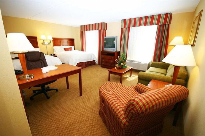 Imagen de los interiores del Hotel Hampton Inn and Suites Williamsburg Historic District. Foto 12
