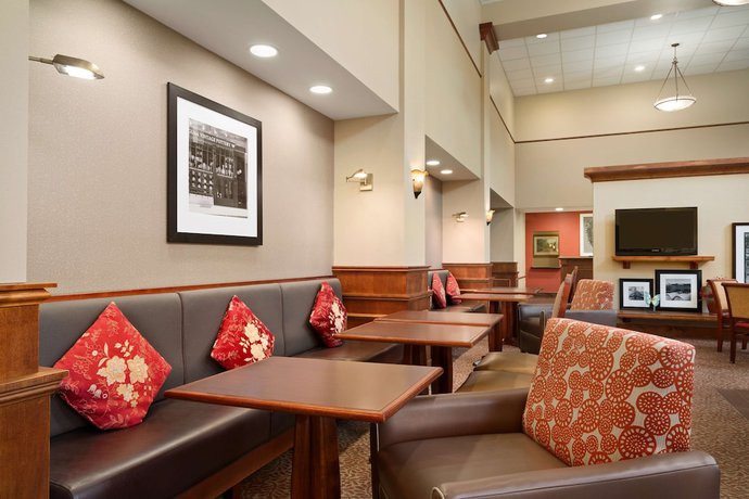 Imagen de los interiores del Hotel Hampton Inn and Suites Williamsburg-Central. Foto 16