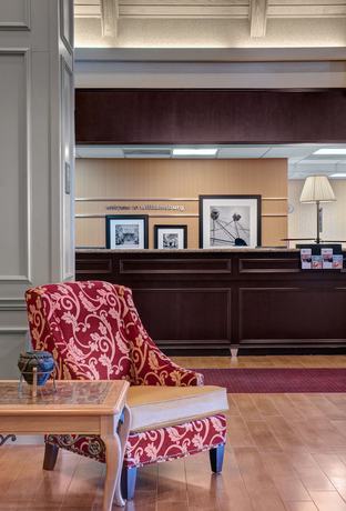 Imagen de los interiores del Hotel Hampton Inn and Suites Williamsburg-Richmond Rd.. Foto 15