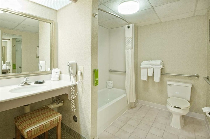 Imagen de la habitación del Hotel Hampton Inn and Suites Wilmington/wrightsville Beach. Foto 4