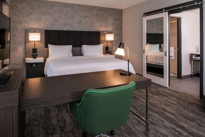 Imagen de la habitación del Hotel Hampton Inn and Suites Winston-Salem Downtown. Foto 2