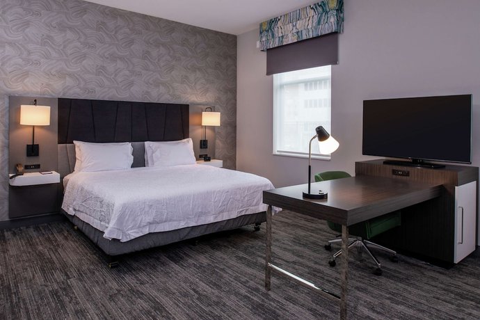 Imagen de la habitación del Hotel Hampton Inn and Suites Winston-Salem Downtown. Foto 13
