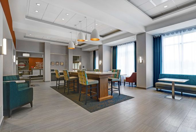 Imagen de los interiores del Hotel Hampton Inn and Suites by Hilton Belleville. Foto 18