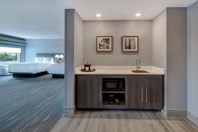 Imagen de la habitación del Hotel Hampton Inn and Suites by Hilton Burlington Toronto. Foto 9
