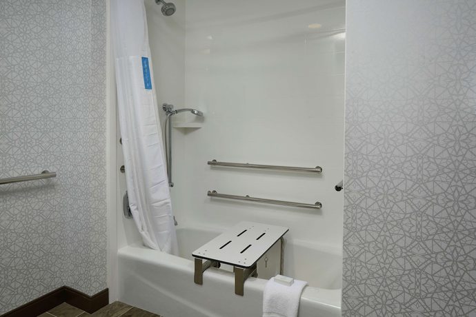 Imagen de la habitación del Hotel Hampton Inn by Hilton Burley. Foto 5