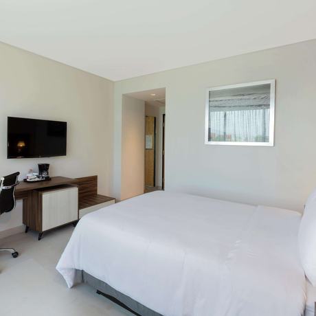 Imagen de la habitación del Hotel Hampton Inn by Hilton Cancun Cumbres. Foto 7