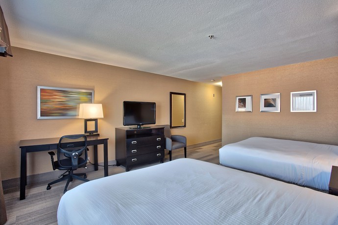 Imagen de la habitación del Hotel Hampton Inn by Hilton Costa Mesa Newport Beach. Foto 3
