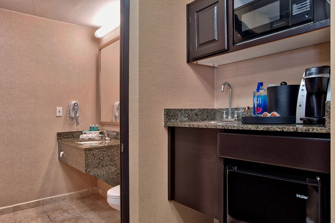 Imagen de la habitación del Hotel Hampton Inn by Hilton Costa Mesa Newport Beach. Foto 16