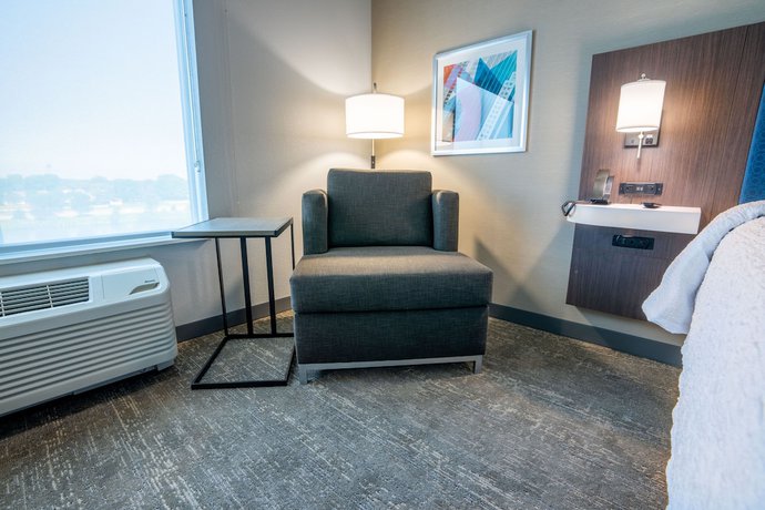 Imagen de la habitación del Hotel Hampton Inn by Hilton Huntley Chicago. Foto 13