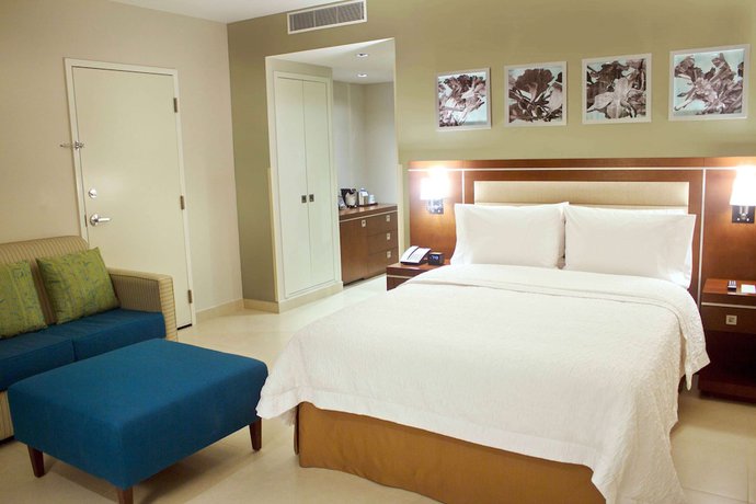 Imagen de la habitación del Hotel Hampton Inn by Hilton Merida. Foto 2