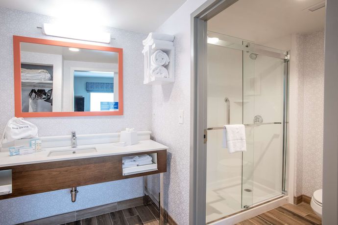 Imagen de la habitación del Hotel Hampton Inn by Hilton Richwood Cincinnati South. Foto 5