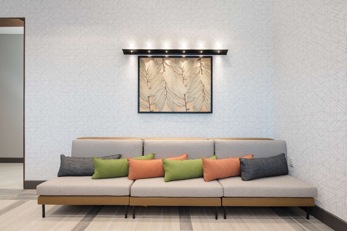 Imagen de los interiores del Hotel Hampton Inn by Hilton Smithfield Selma. Foto 19