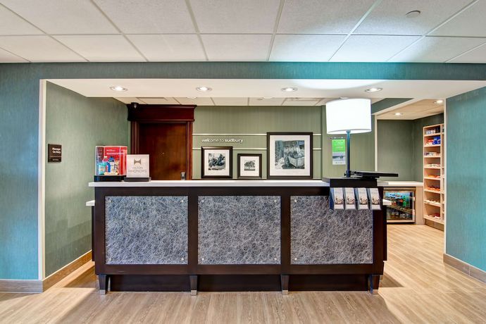 Imagen de los interiores del Hotel Hampton Inn by Hilton Sudbury. Foto 20