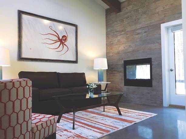Imagen de la habitación del Hotel Hampton Maid Motel. Foto 11