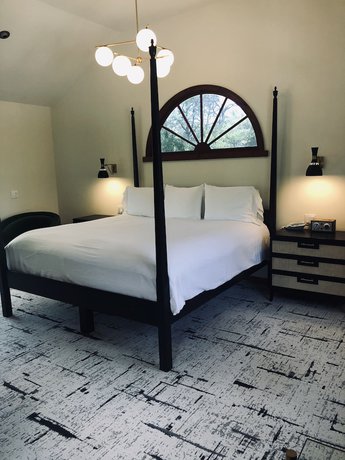 Imagen de la habitación del Hotel Hampton Maid Motel. Foto 17