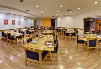 Imagen del bar/restaurante del Hotel Hampton Park S&atilde;o Paulo Jardins. Foto 3