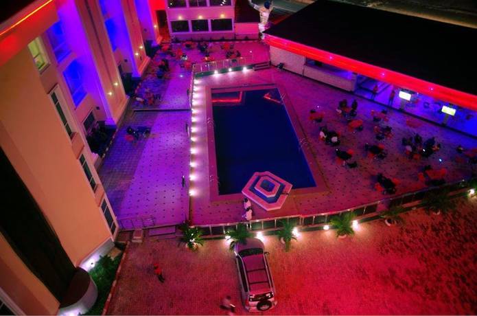 Imagen de los interiores del Hotel Hampton Towers And Spa. Foto 17