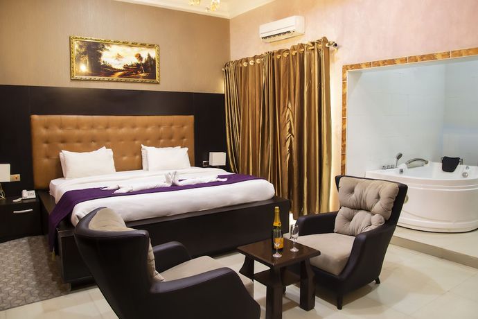 Imagen de la habitación del Hotel Hampton Towers And Spa. Foto 8