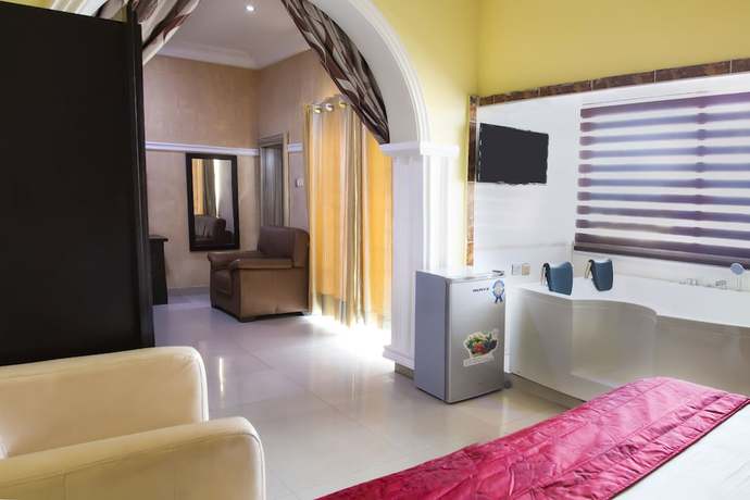 Imagen de la habitación del Hotel Hampton Towers And Spa. Foto 11