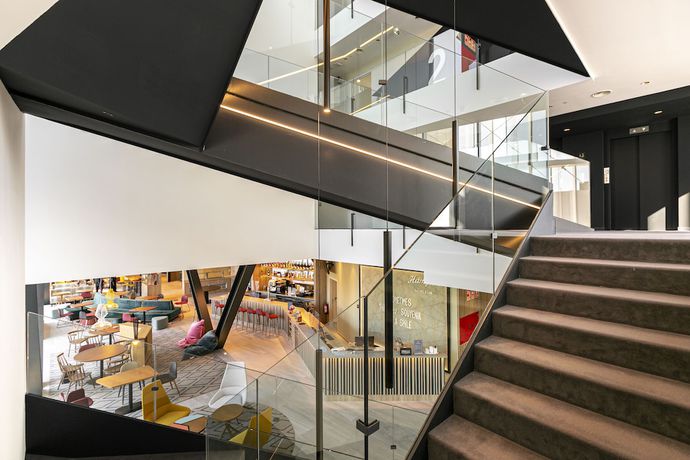 Imagen de los interiores del Hotel Hampton by Hilton Alcobendas Madrid. Foto 15