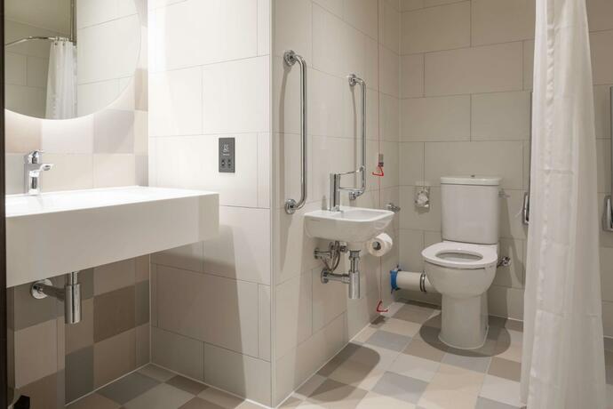 Imagen general del Hotel Hampton by Hilton Ashford International. Foto 2