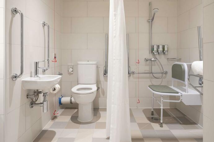 Imagen general del Hotel Hampton by Hilton Ashford International. Foto 11