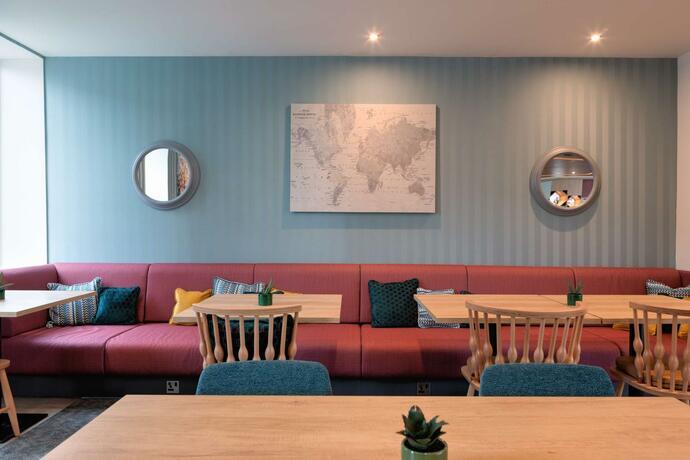 Imagen general del Hotel Hampton by Hilton Ashford International. Foto 38