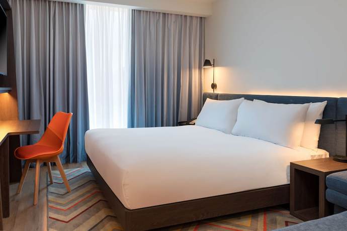 Imagen de la habitación del Hotel Hampton by Hilton Ashford International. Foto 4