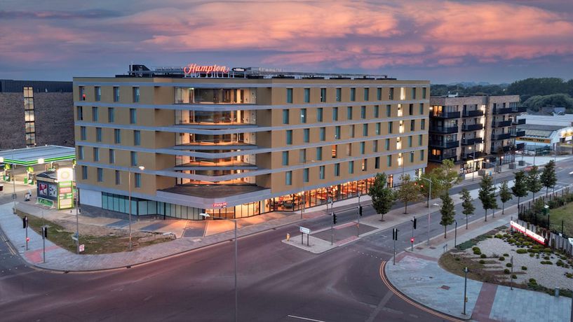 Imagen general del Hotel Hampton by Hilton Ashford International. Foto 1