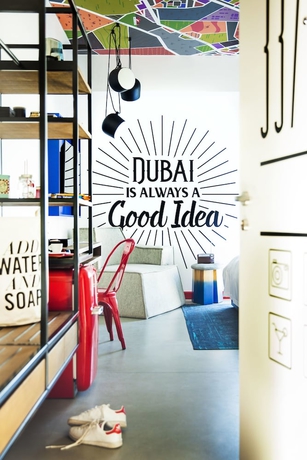 Imagen de la habitación del Hotel Hampton by Hilton Dubai Al Seef. Foto 6