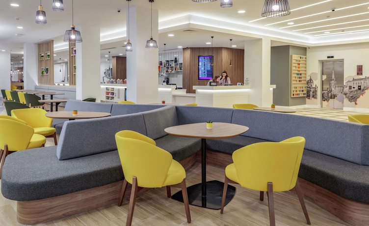 Imagen de los interiores del Hotel Hampton by Hilton Edinburgh Airport. Foto 17