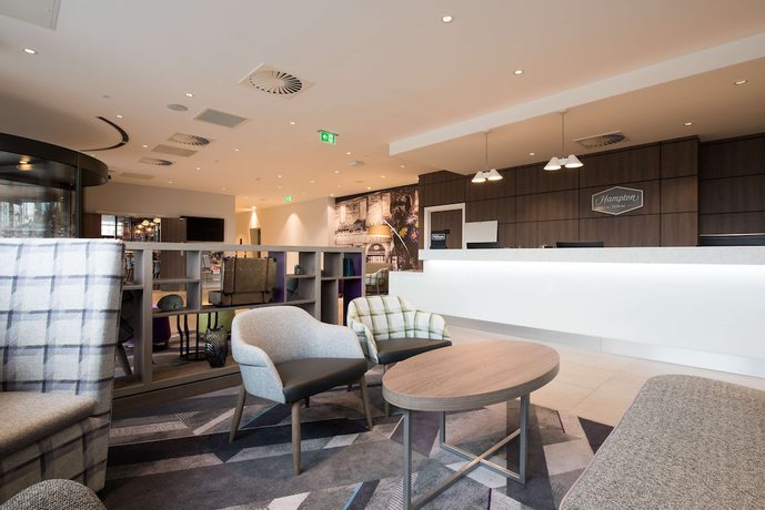 Imagen de los interiores del Hotel Hampton by Hilton Edinburgh West End. Foto 17