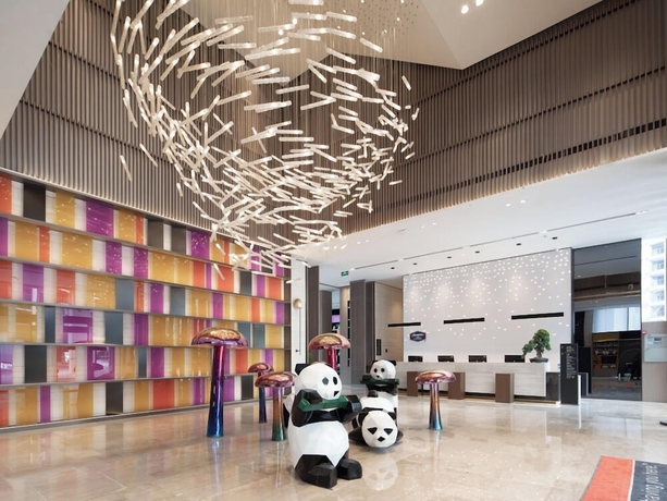 Imagen de los interiores del Hotel Hampton by Hilton Emeishan Scenic Area. Foto 11