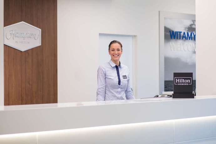Imagen de los interiores del Hotel Hampton by Hilton Gdansk Oliwa. Foto 20