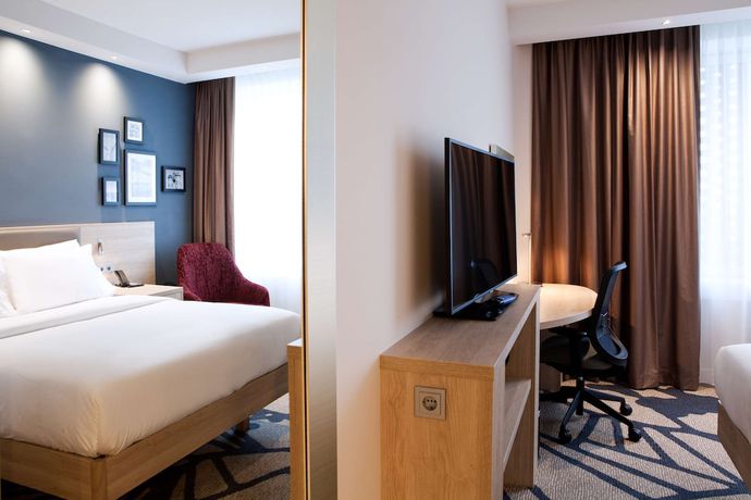 Imagen de la habitación del Hotel Hampton by Hilton Munich City Center East. Foto 14
