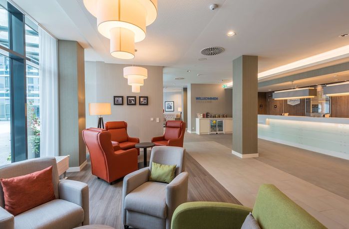 Imagen de los interiores del Hotel Hampton by Hilton Munich City West. Foto 16