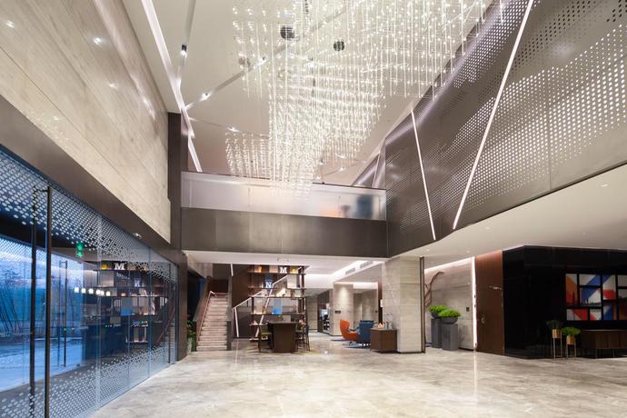 Imagen de los interiores del Hotel Hampton by Hilton Nanjing South Station. Foto 9