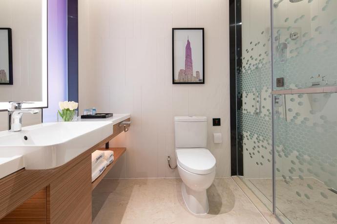Imagen de los interiores del Hotel Hampton by Hilton Nanjing South Station. Foto 11