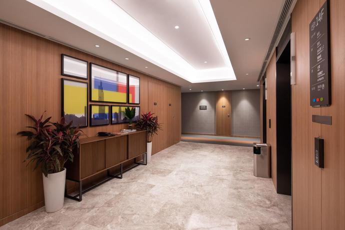 Imagen de los interiores del Hotel Hampton by Hilton Nanjing South Station. Foto 13