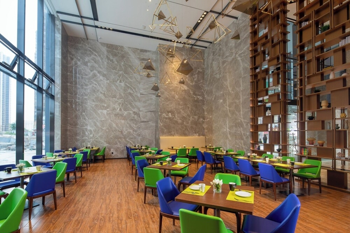 Imagen del bar/restaurante del Hotel Hampton by Hilton Nanning East Station. Foto 2