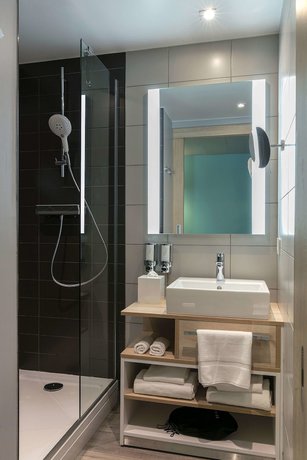 Imagen de la habitación del Hotel Hampton by Hilton Paris Clichy. Foto 13