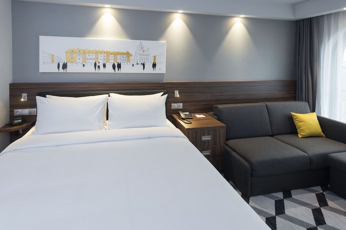 Imagen de la habitación del Hotel Hampton by Hilton Poznan Old Town. Foto 7