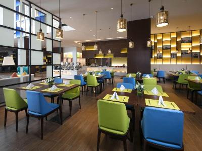 Imagen del bar/restaurante del Hotel Hampton by Hilton Suzhou Xiangcheng. Foto 2